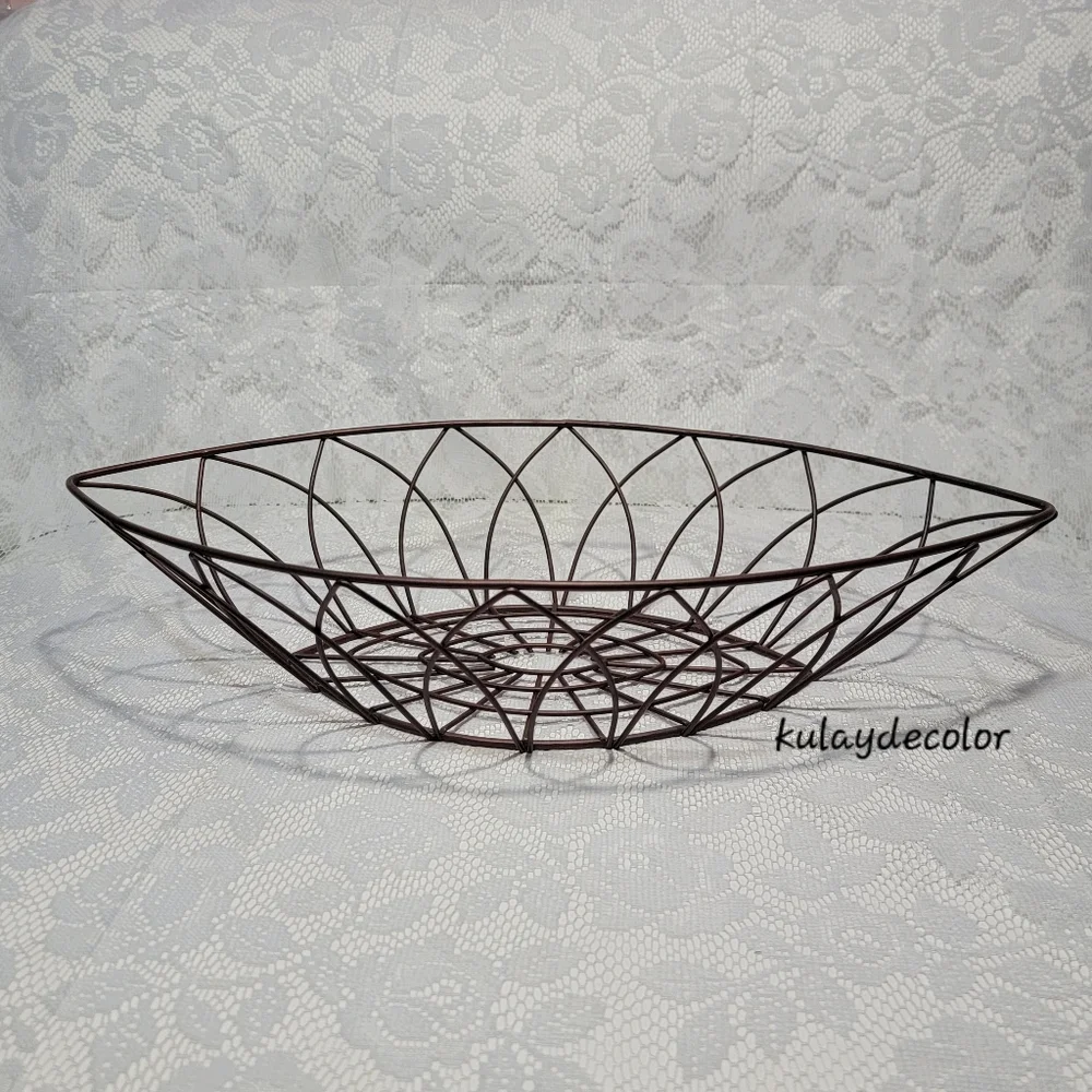 Vintage Large Metal Wire Fruit Basket 17.25